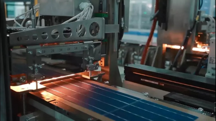 TẤM-PIN-MẶT-TRỜI-JA-SOLAR